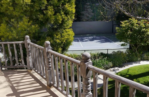 The Flats House | REDUCED SPRING SPECIAL ESTATE GUEST HOUSE, TENNIS COURT, 1.3 acre park grounds