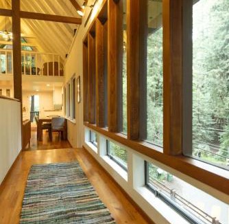 Mill Valley House | Redwood Treehouse Retreat Near Muir Woods w Deck