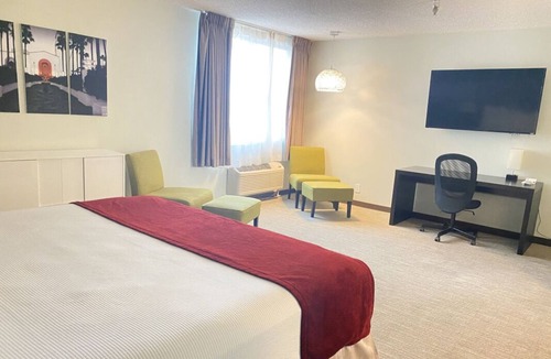 Torrance House | Relax and Recharge! Free Onsite Parking, Near Hermosa Beach Pier