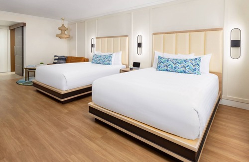 Calabasas Hotel | Relax and Unwind! 4 Convenient Units, Dog-friendly Property, Outdoor Pool!