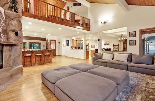 Summit Estates Ski Chalet | Relax in Luxury at The Spa at Winterset - Indoor Hot Tub - Sauna - Games