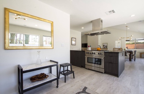 Sonora Sunrise House | Relaxation, Mountain Views, ECO upgrades, Design, Saltwater Pool/Spa!