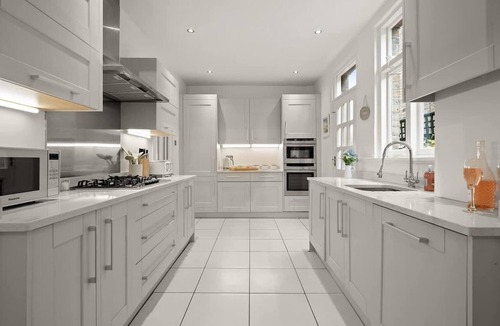 Canbury Apartment | Relaxed Family Retreat in Kingston