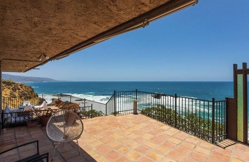 Laguna Beach House | Relaxing getaway with your own private beach just foot steps away.