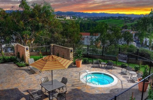 Monarch Beach Apartment | Relaxing Ritz Pointe Retreat