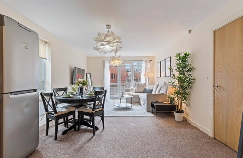 Coventry City Centre Apartment | Relocation | Coventry | Early Booking Discount