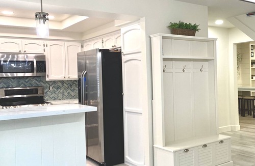 Solana Beach House | REMODELED 3 BEDROOM 2.5 BA. HOME ACROSS FROM PRIVATE BEACH OR WALK TO DOG BEACH!