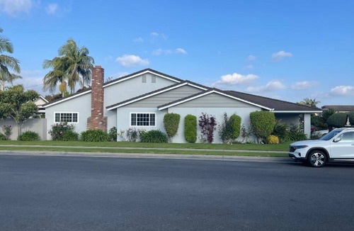 Downey Villa | Remodeled 4-bedrooms house w/AC and WiFi in one of the Prestige areas of Downey