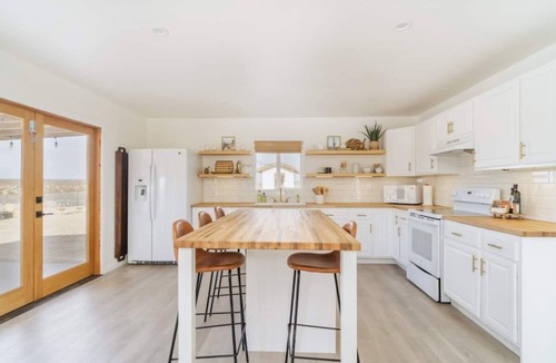 Twentynine Palms House | Remote Home: Heated Pool, Hot Tub, Workspace