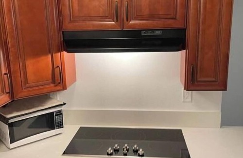 Home Gardens Apartment | Renovated Private Studio/Suite w/Kitchenette Bathroom (Abv Grg)