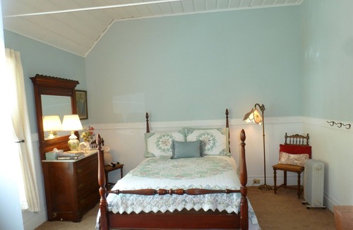 Avery Hotel | Rent the Entire Historic Avery Hotel Sierra Getaway and Venue