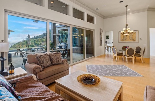 Murrieta House | Resort Farm @ Scenic Plateau Edge w/Pool, Jacuzzi, BBQ