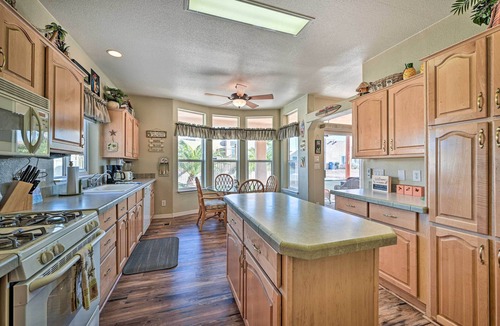 Needles House | Resort Home w/ Colorado River Beach Access