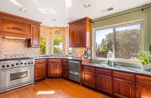 Vallejo Villa | Resort-style in WINE country btw Napa & San Francisco