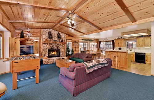 Fox Farm Cabin | Retreat To Fox Farm Log Cabin by Big Bear Vacations