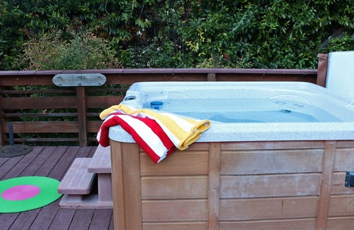 Guerneville House | Retreat to Rise and Shine! Pool, Hot Tub, Walk to Drake's Beach! Game Room!