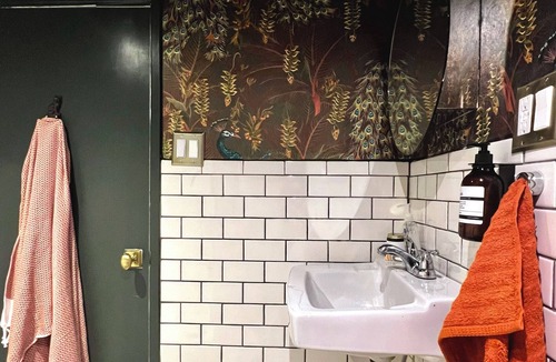 Atwater Village House | Retro Design Garden/Hot Tub Hut