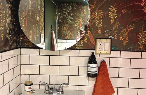 Atwater Village House | Retro Design Garden/Hot Tub Hut