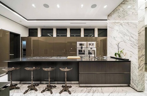 The Flats House | Rexford Modern - Living Art on Rexford Drive w/6BR Near the Golden Triangle