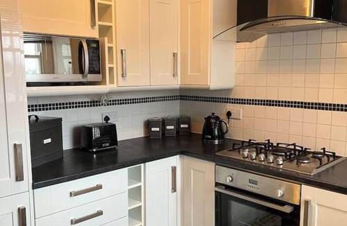 North Richmond Apartment | Richmond charm cozy apartment