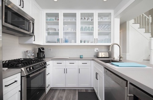 Del Mar Condo | RIGHT Across the Street from the Beach! DEL MAR BEACH COLONY WALK TO ALL!