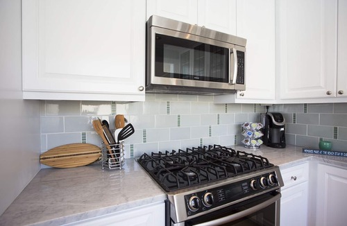 Del Mar Condo | RIGHT Across the Street from the Beach! DEL MAR BEACH COLONY WALK TO ALL!
