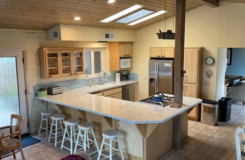 Carpinteria House | Right on the Sand, 4 Bedroom Beach House!