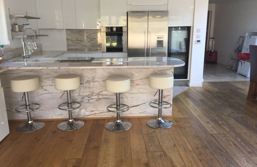 St. Margarets and North Twickenham House | River House with Heated Pool (Apr-Sep), Parking & Garden