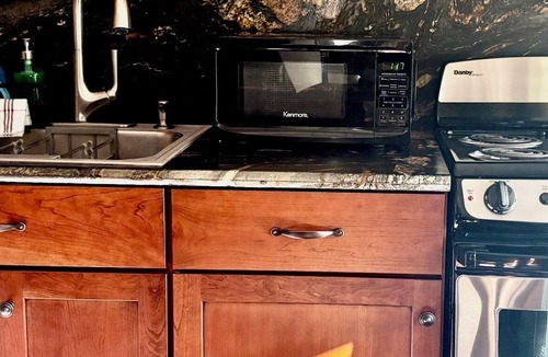 Kernville Apartment | Riverfront 2BR w/Saline Hot Tub, Private Beach & Walkable Kernville