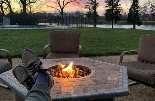 Cascade House | Riverhouse Sanctuary on the Sacramento River — Spa, Pool & Privacy - Sleeps 10