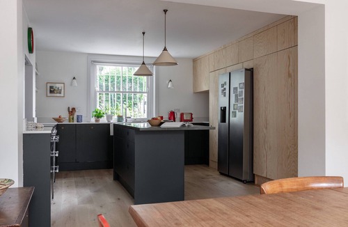 Cantelowes House | Rochester Road II - Four Bedroom House, Sleeps 6