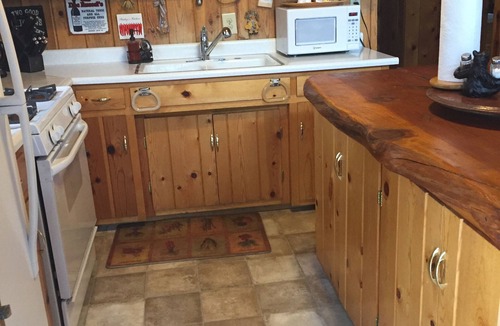 Wrightwood Cabin | Rocky Mtn Hideaway - Vacation Memories in the Making!