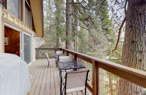 Blue Jay House | Rocky Pines