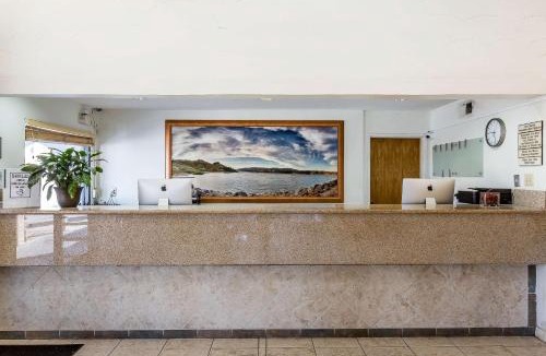 Castaic Hotel | Rodeway Inn Magic Mountain Area
