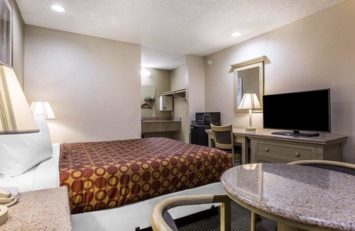 Santee Hotel | Rodeway Inn Santee San Diego East