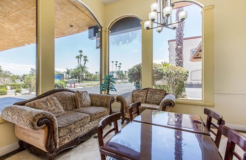 Canyon Lake Hotel | Rodeway Inn & Suites Canyon Lake I-15