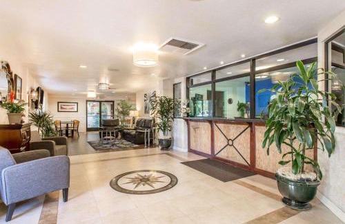 Colton Hotel | Rodeway Inn & Suites Colton-Riverside