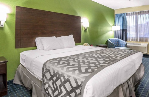 Needles Hotel | Rodeway Inn & Suites