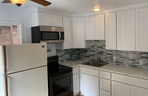 Cedar Ridge Cabin | Rollins Lakeside Inn & Resort - 2-Bedroom Cabins