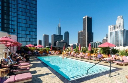 Vernon Apartment | Romantic DTLA High-Rise w/Premium Amenities & View