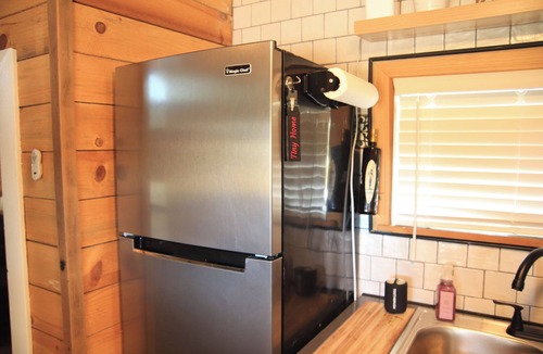 Tehama County Other | Romantic Hidden Tiny Home, 1 mile from the Sacramento river