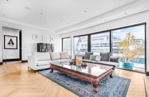 Vincent Square Apartment | Rooftop Penthouse in the heart of London
