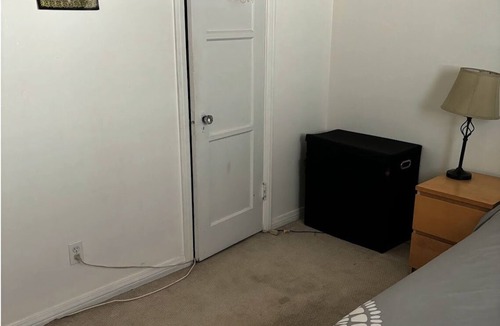 Los Angeles House | Room in a Beautiful Home in Huntington Park