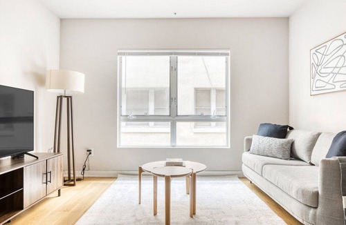 City West Apartment | Roomy Downtown 2BR w/ Pool, W/D & Gym, near 7th St Metro, by Blueground