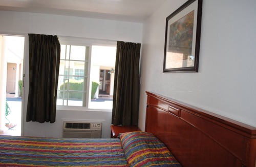 Eagle Rock Hotel | Rose Bowl Motel
