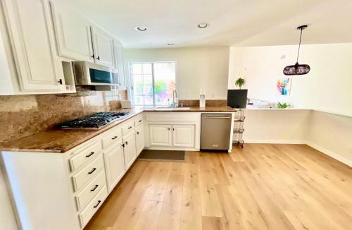 Thousand Oaks House | Rose Garden Home, Entire 4bdr 2bth House with Offices, Thousand Oaks