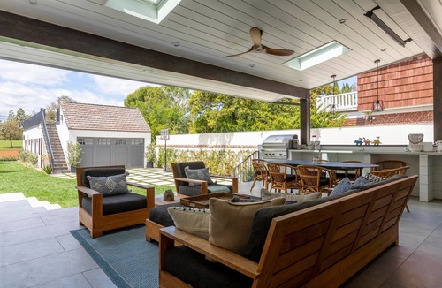 Greater Wilshire - Hancock Park Apartment | Rosewood Avenue II by onefinestay