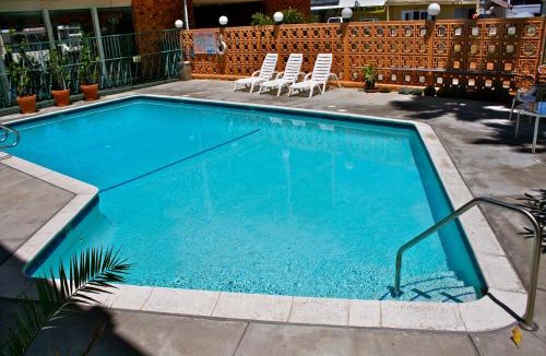 Inglewood Hotel | Royal Century Hotel at LAX