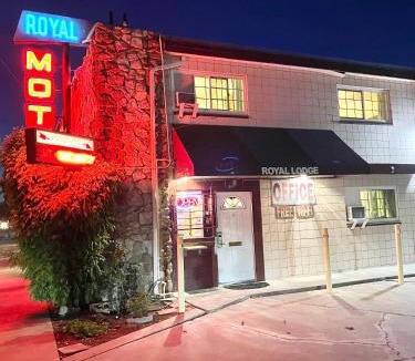 Coalinga Hotel | Royal Lodge