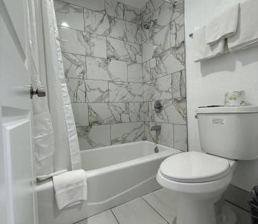 Rosemead Hotel | Royale Inn - San Gabriel, Los Angeles